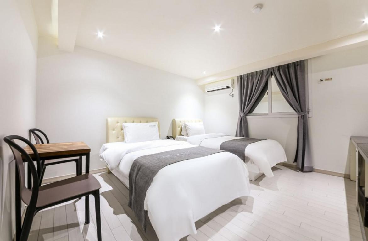 Gallery Hotel Gwangju Metropolitan City Bagian luar foto