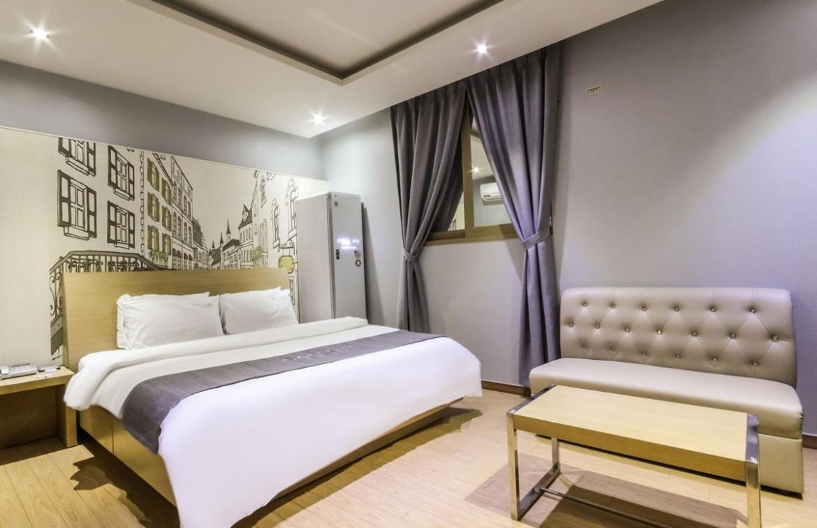 Gallery Hotel Gwangju Metropolitan City Bagian luar foto
