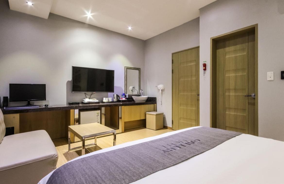 Gallery Hotel Gwangju Metropolitan City Bagian luar foto